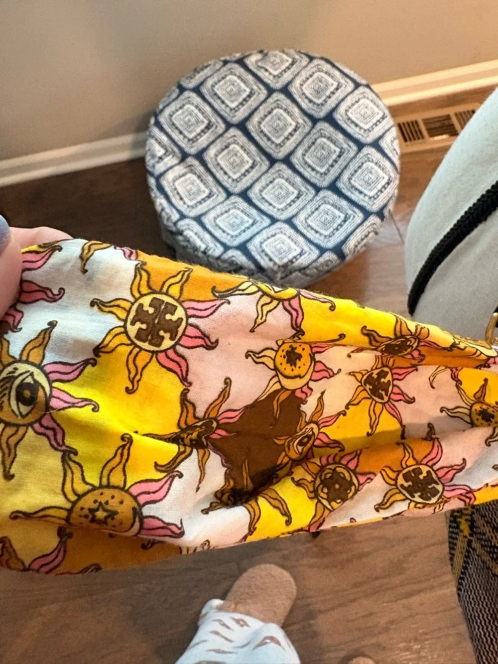 ✨Tory Burch (NWT) Perry Plaid Micro Tote✨ - Picture 9 of 11